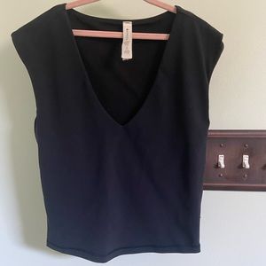 Athleta Cropped V-Neck top